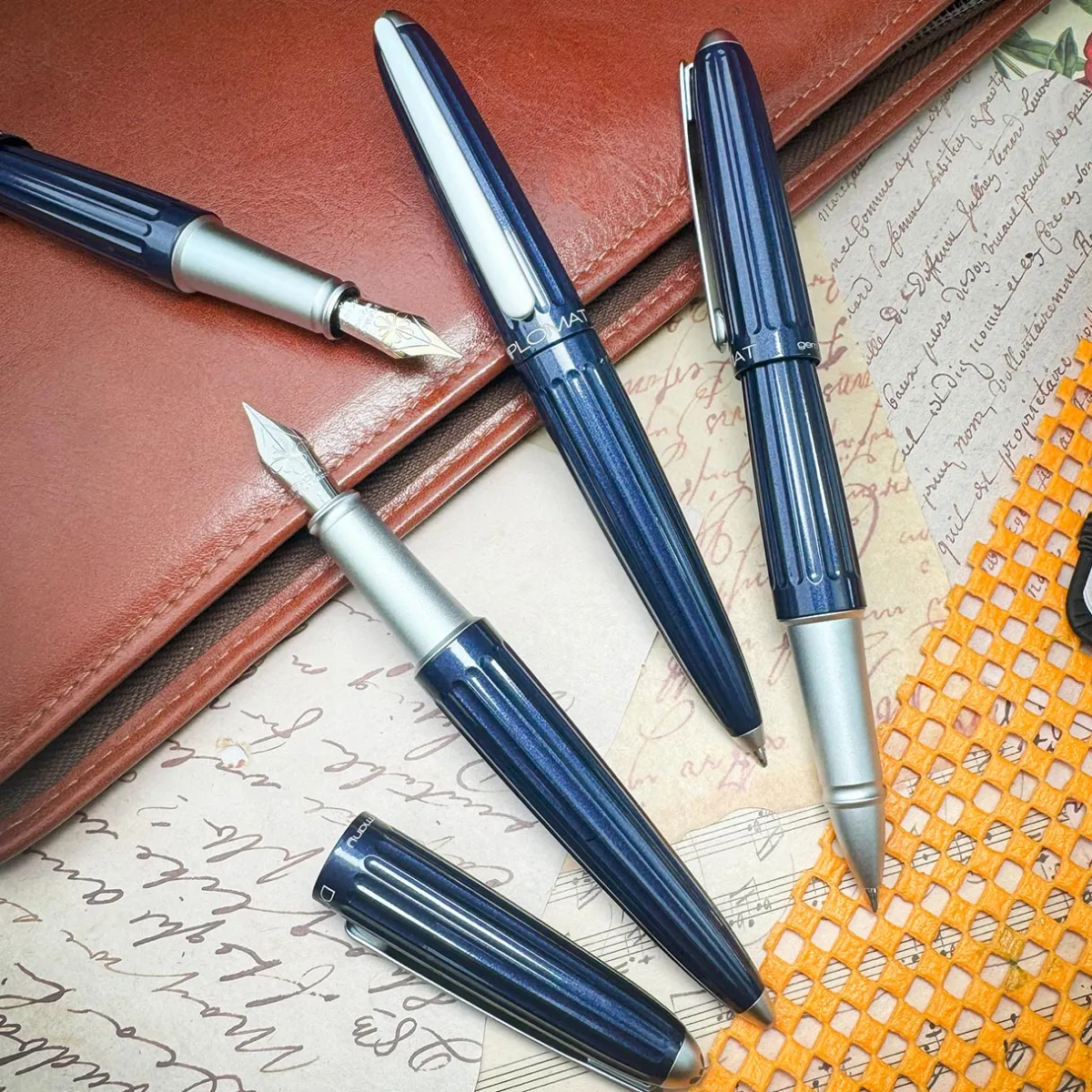 Levenger Fountain Pens|Diplomat*Diplomat Aero Midnight Blue Fountain Pen